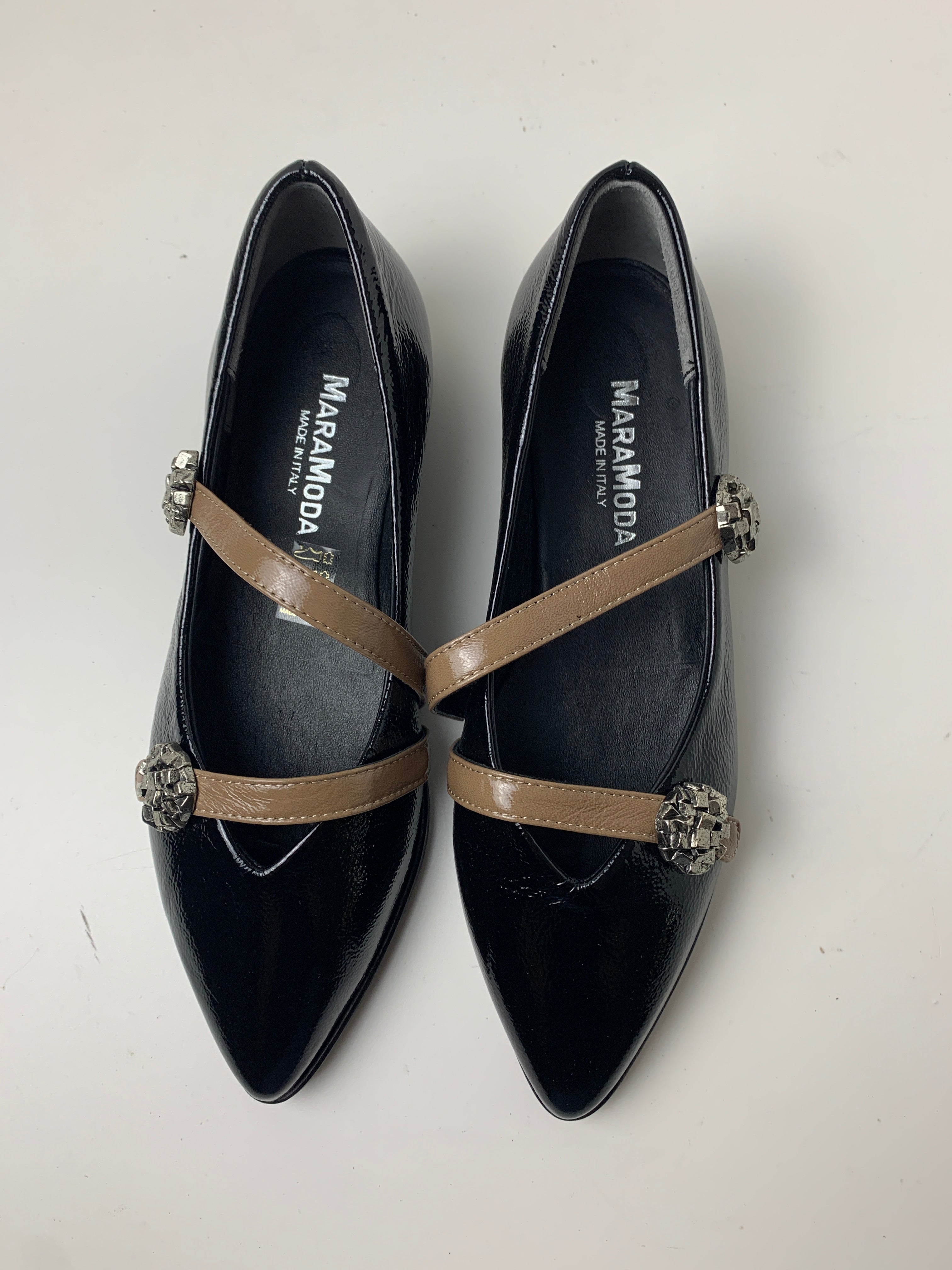 Ballerina Luna in vernice con cinturini