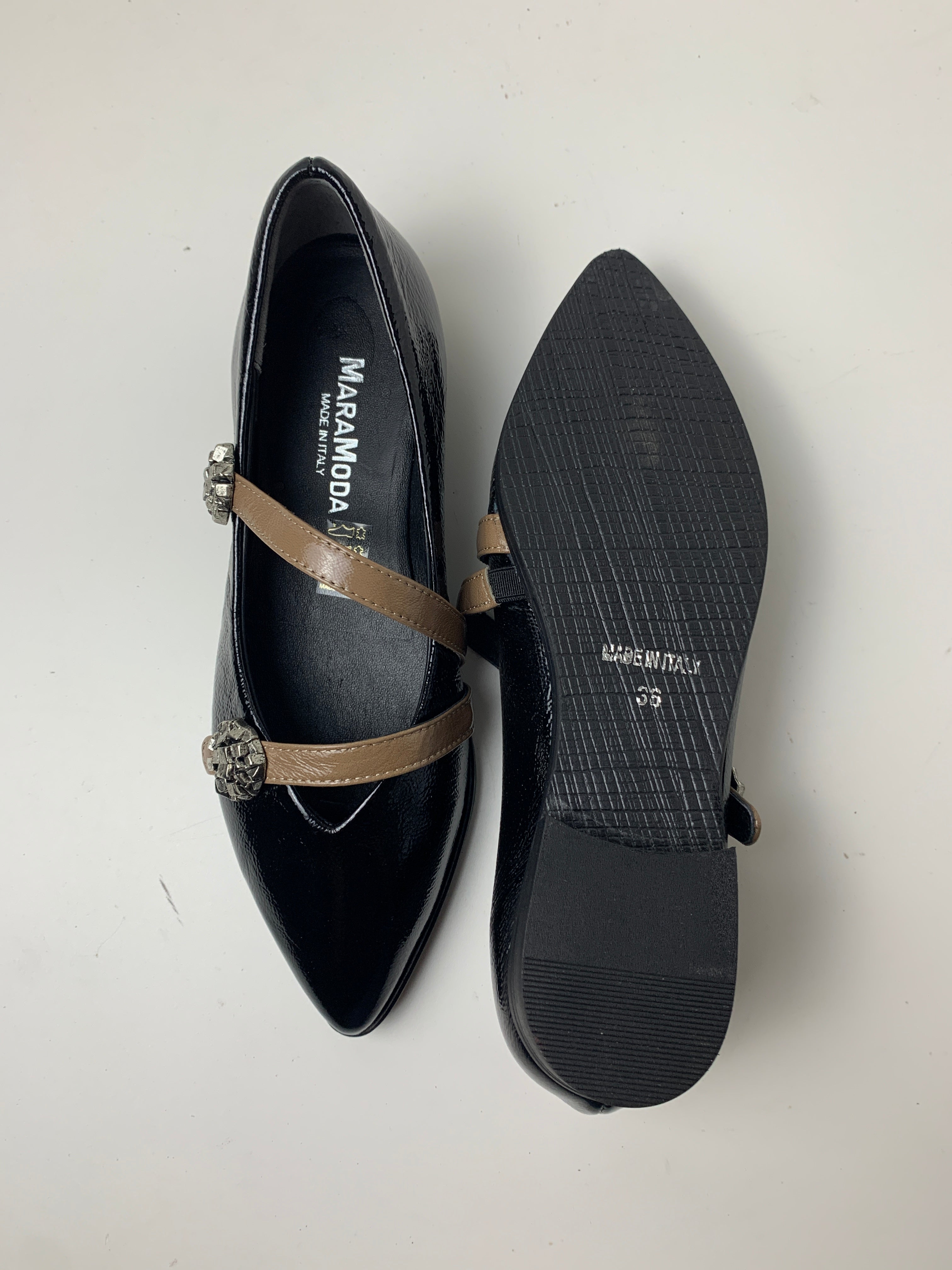 Ballerina Luna in vernice con cinturini