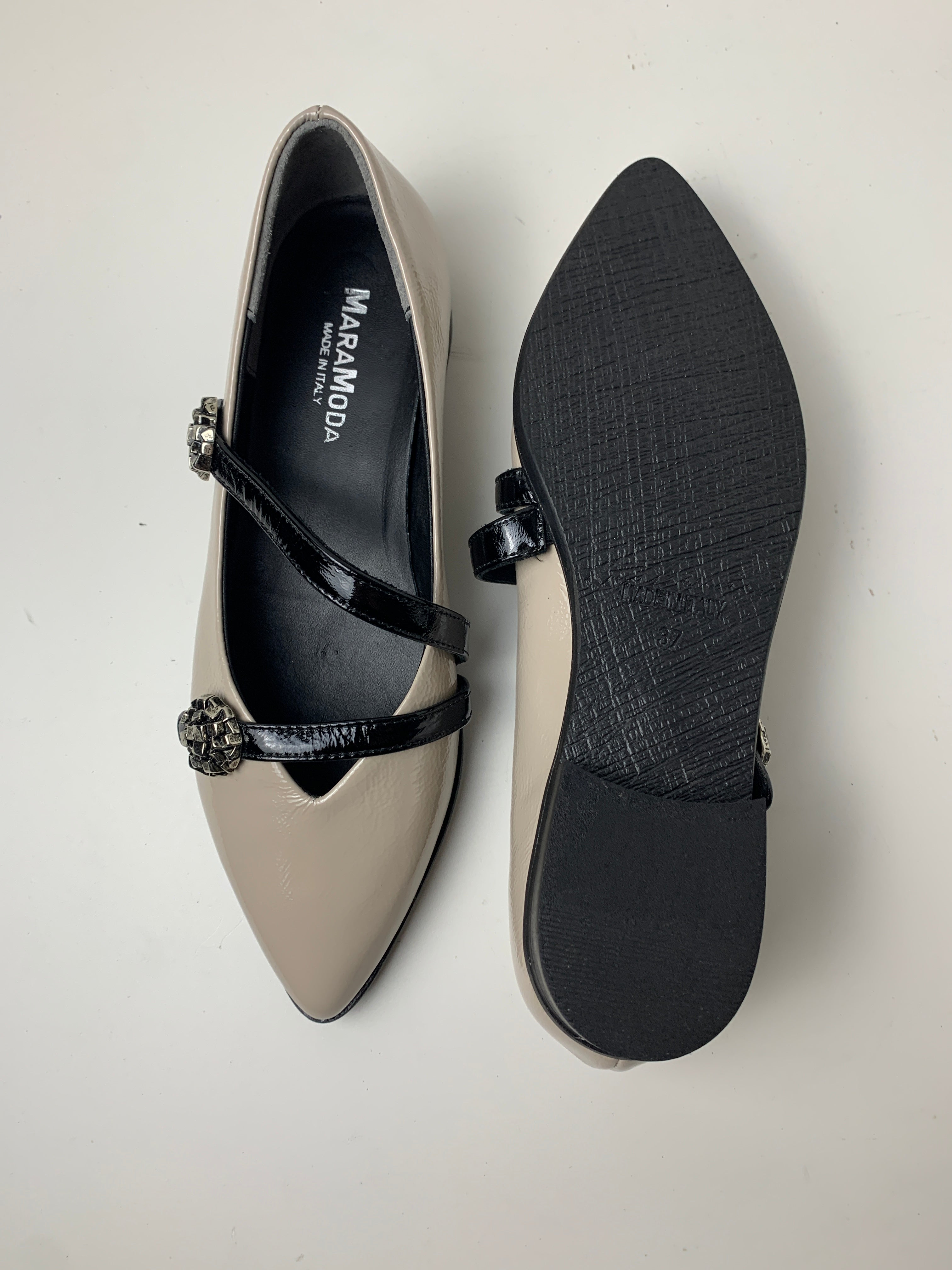 Ballerina Luna in vernice con cinturini