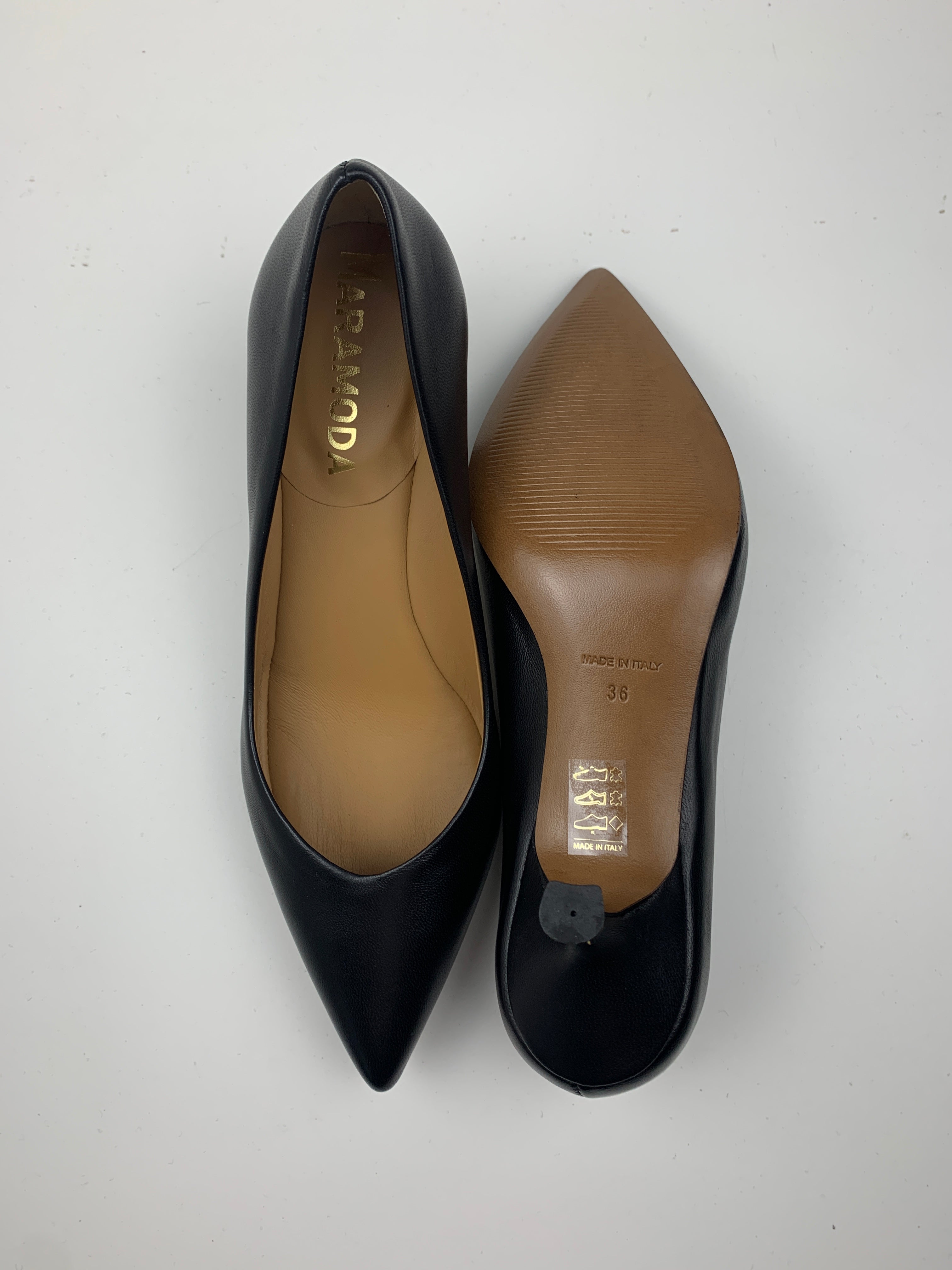 Décolleté Minnie in nappa nera o taupe