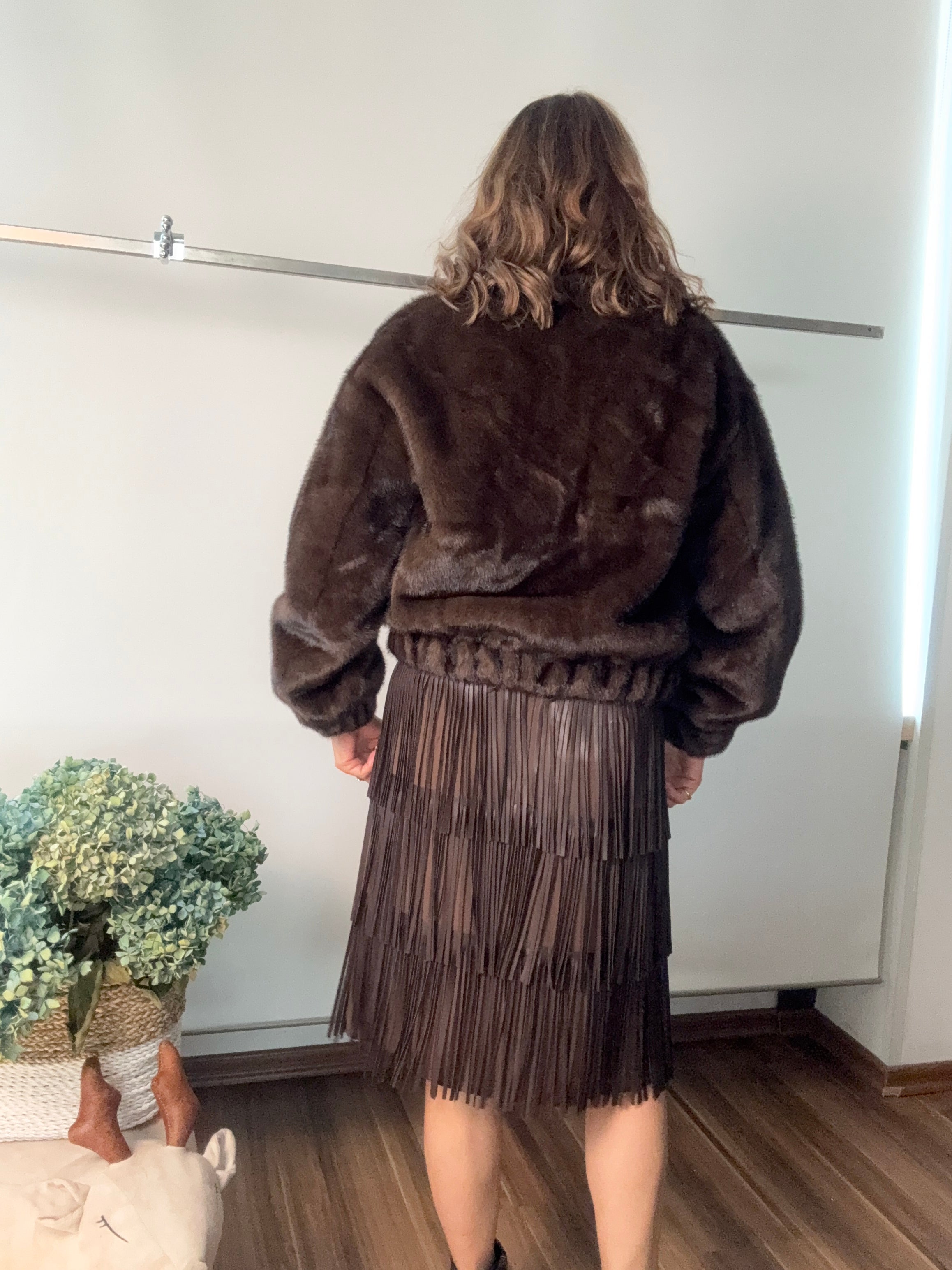 Bomber in ecopelliccia con tasche