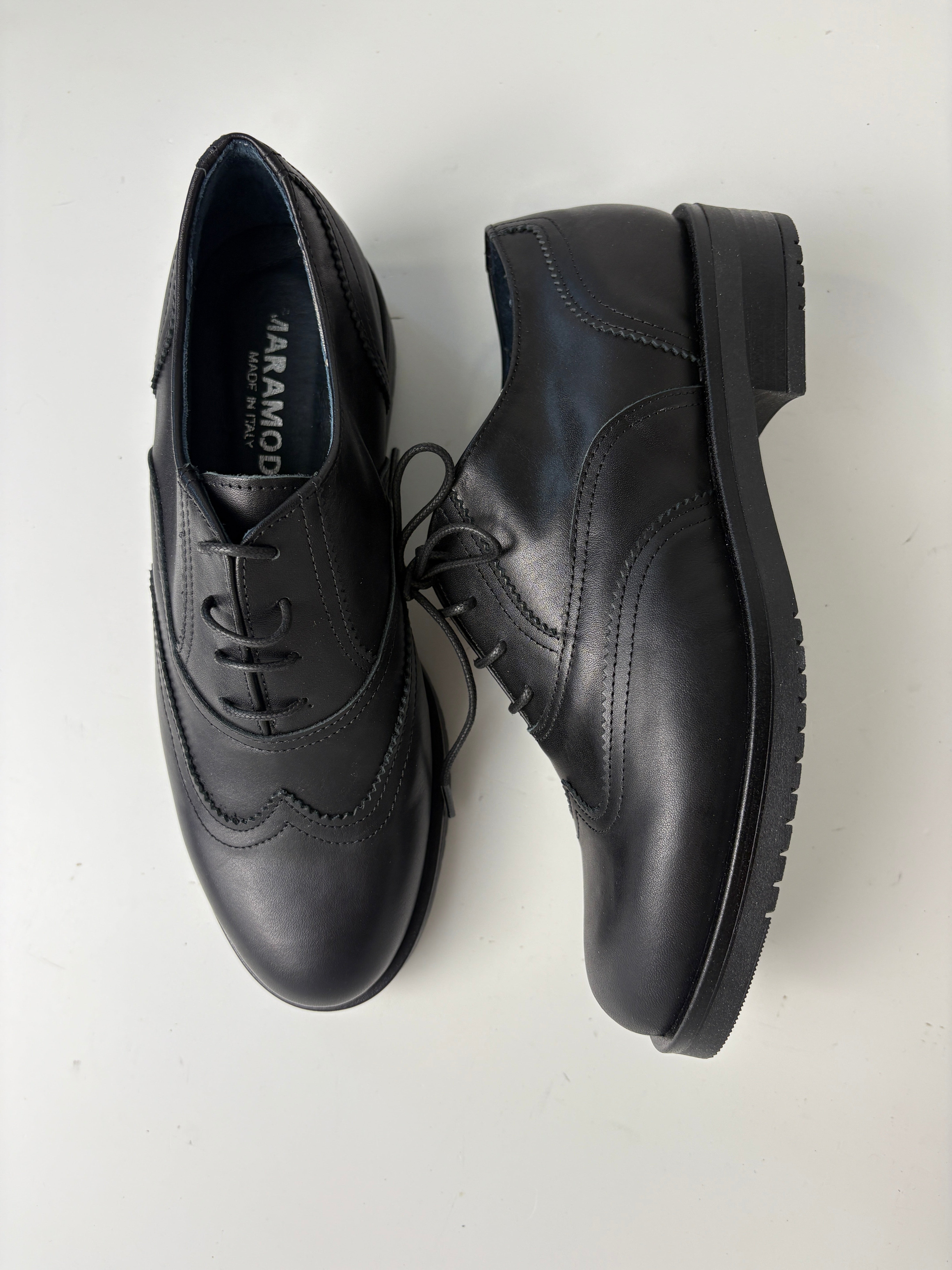 Francesina Camilla in pelle nera