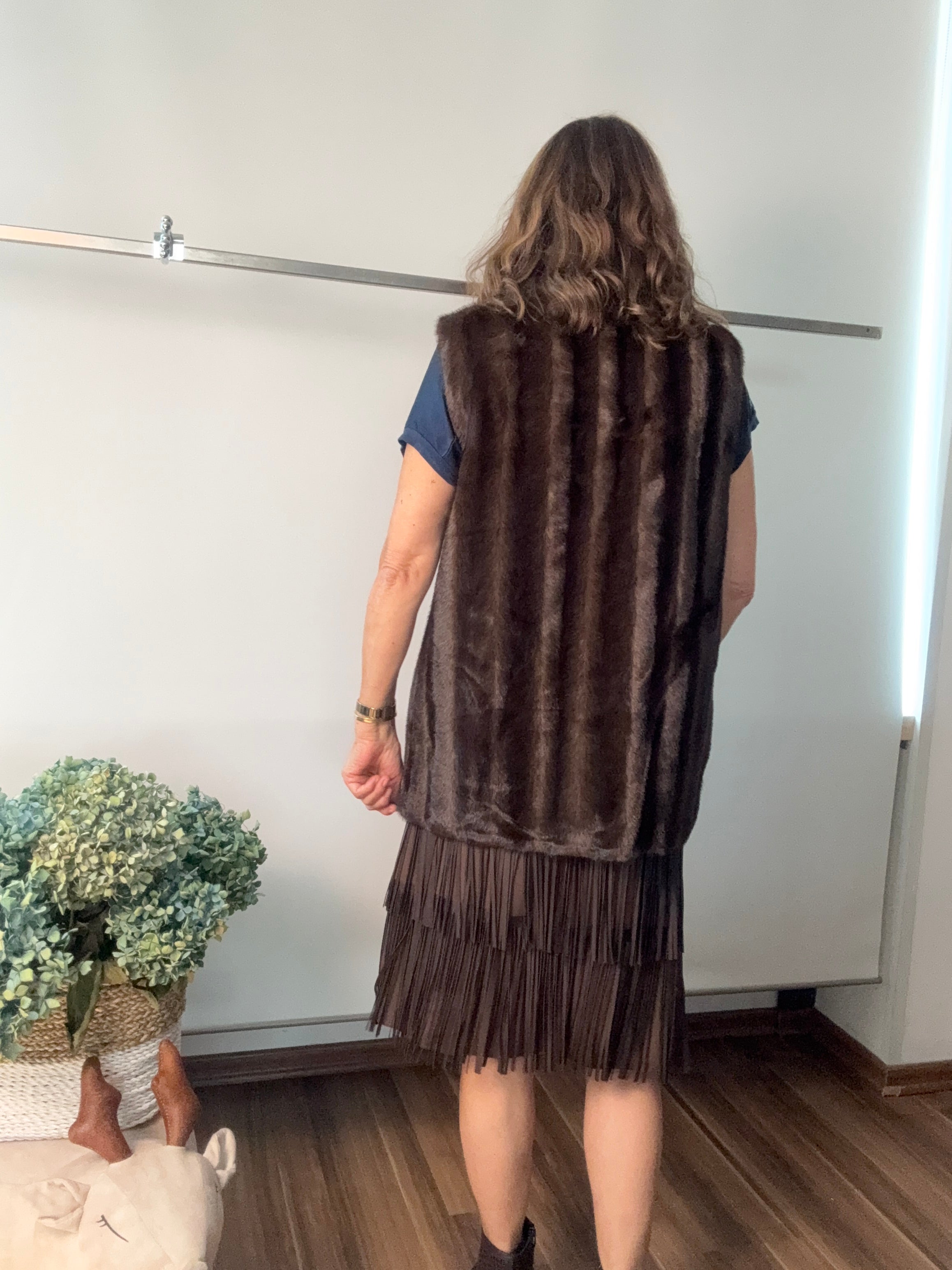 Gilet lineare in ecopelliccia