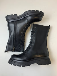Anfibietto Vittoria in vitello nero