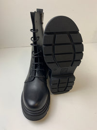 Anfibietto Vittoria in vitello nero