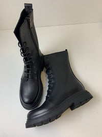 Anfibietto Vittoria in vitello nero