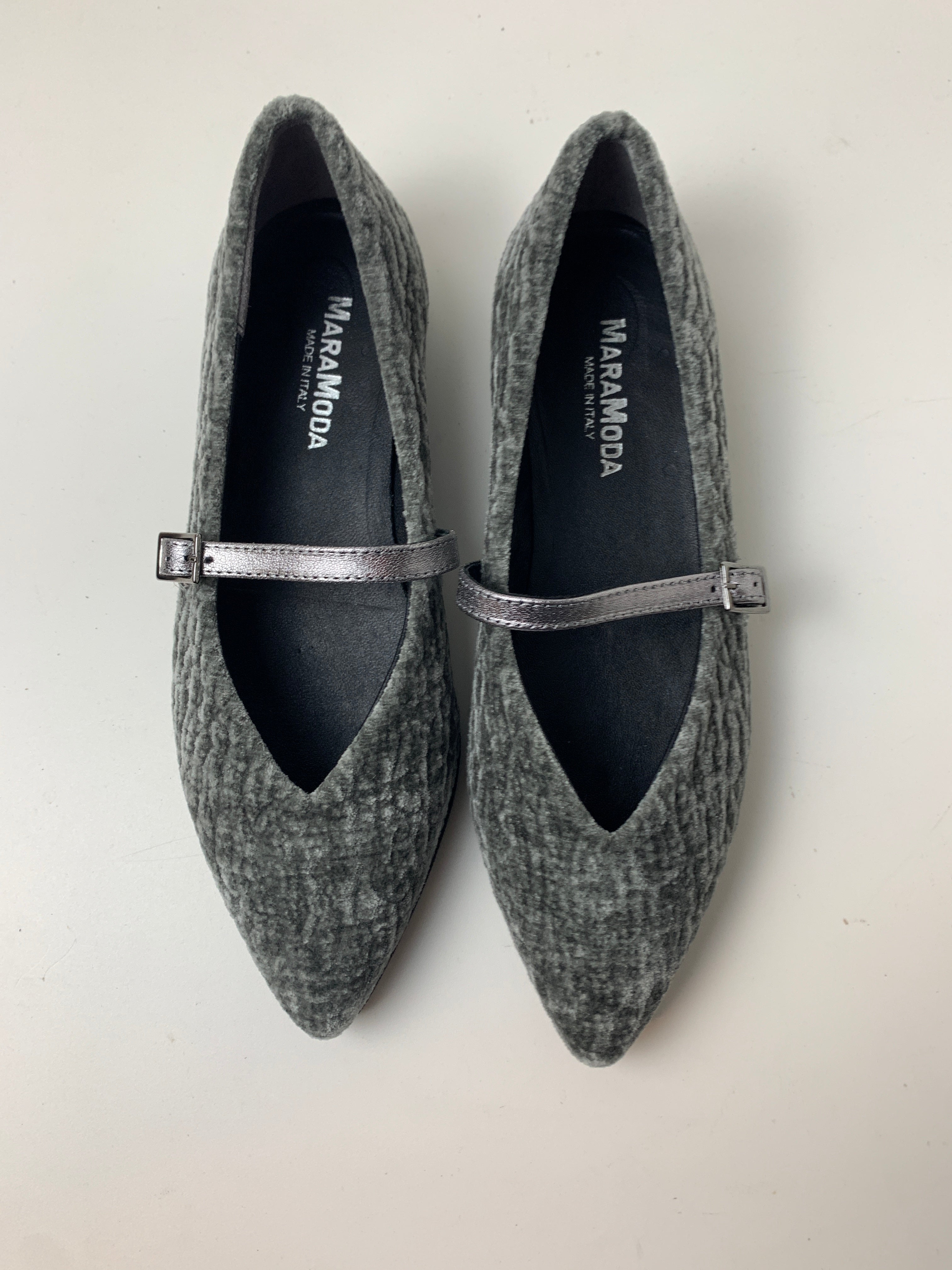 Grigio perla / 35