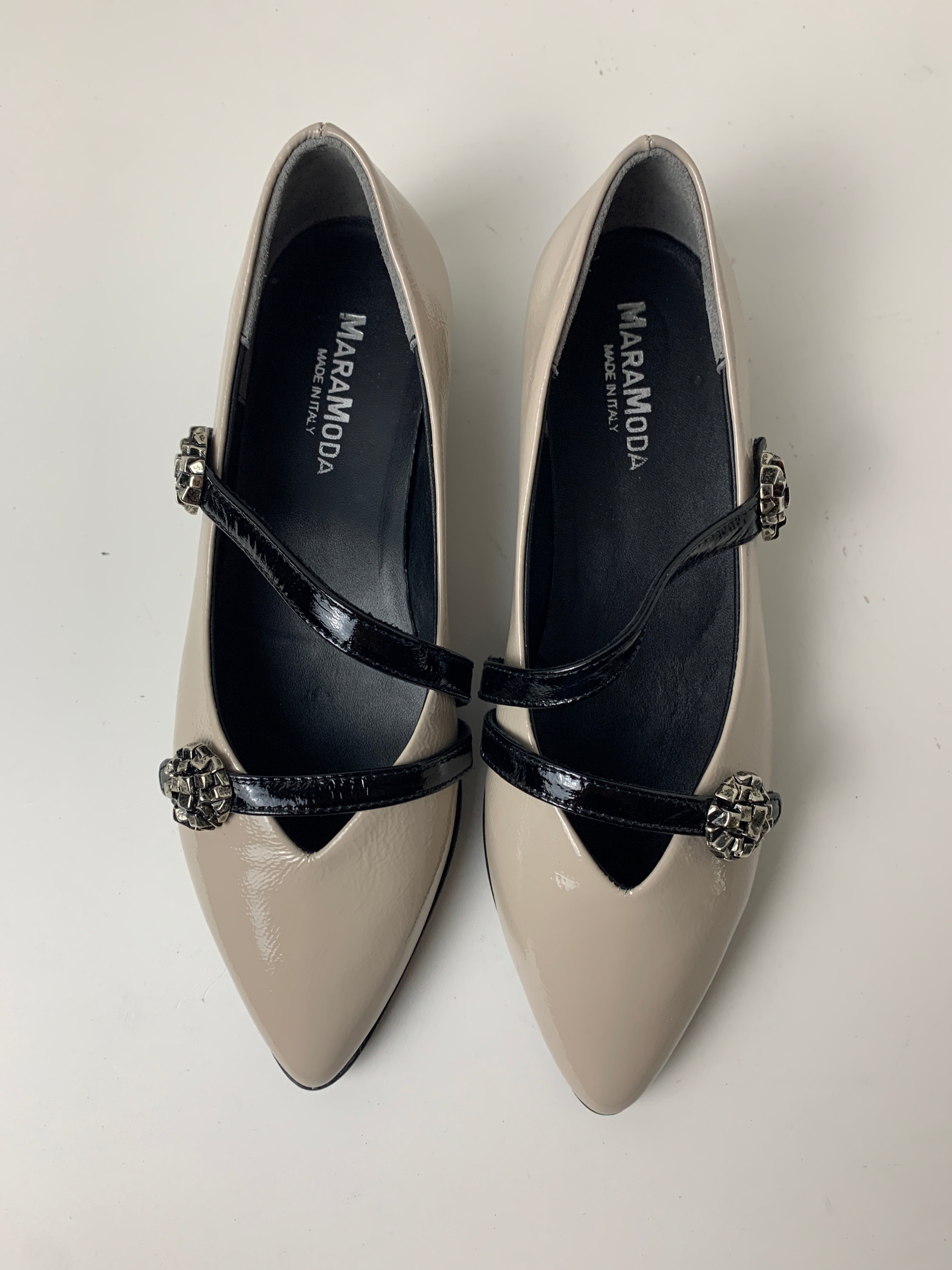 Ballerina Luna in vernice con cinturini