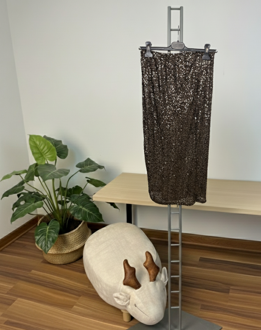 Gonna in paillettes al polpaccio