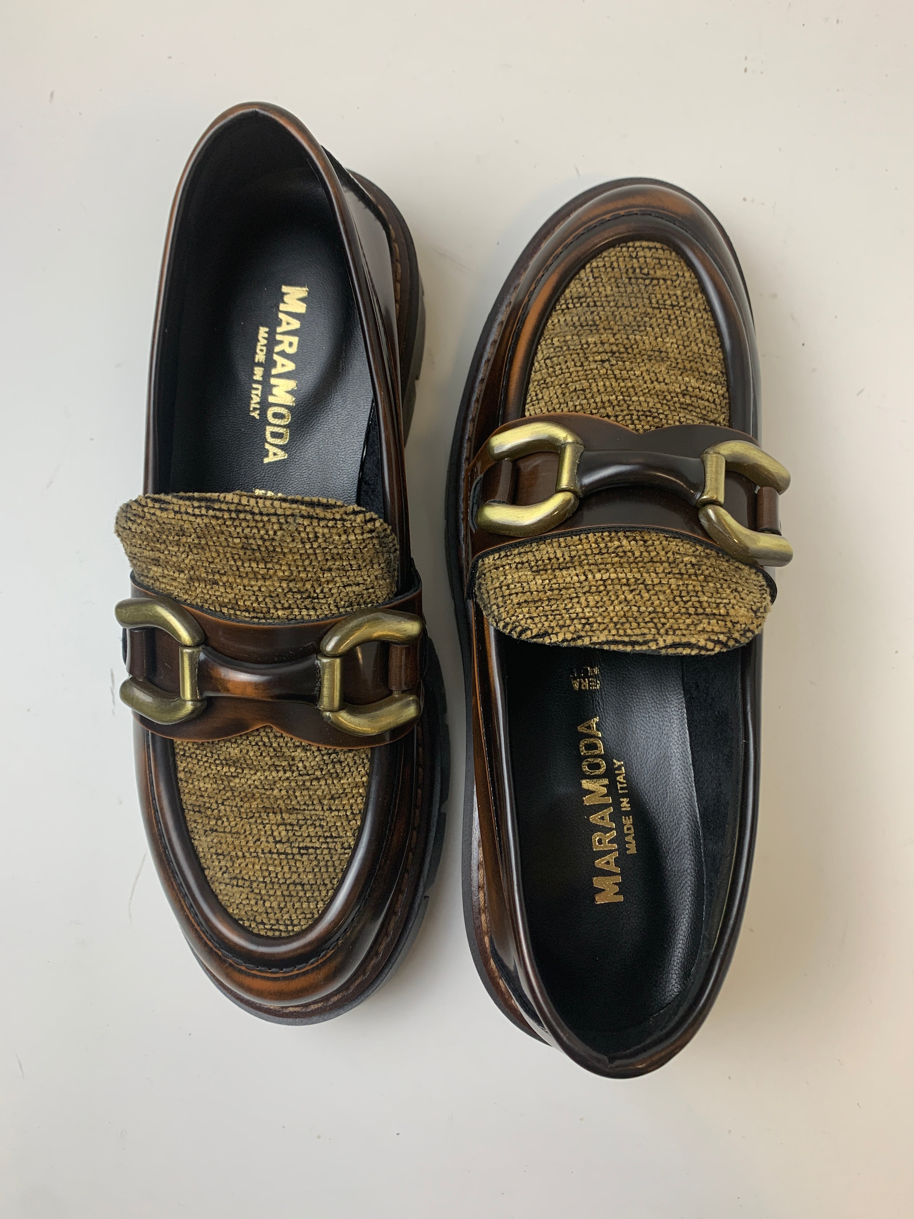 Mocassino Diana con inserti in velluto e pelle spazzolata