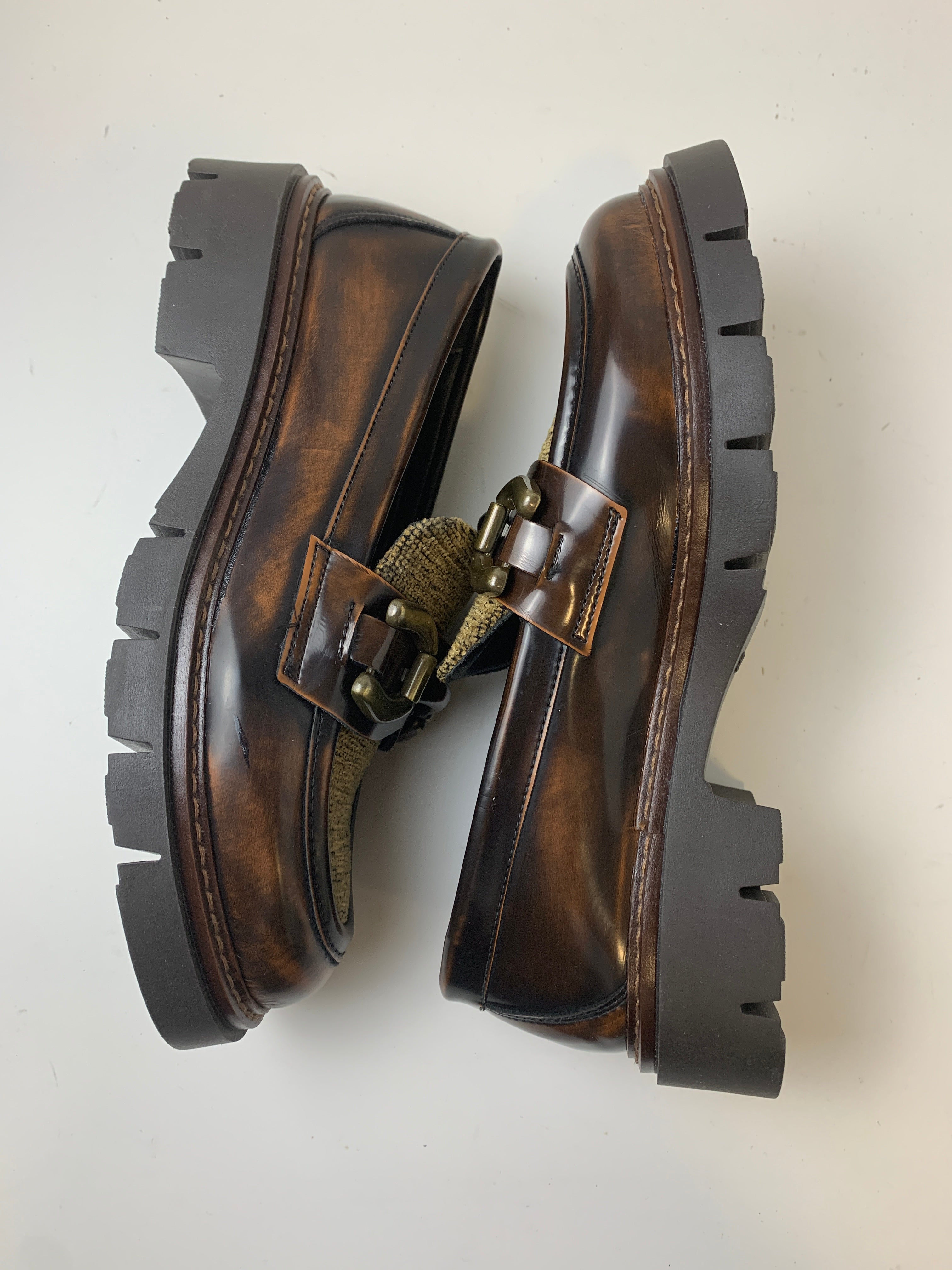 Mocassino Diana con inserti in velluto e pelle spazzolata