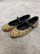 Ballerina in cavallino stampa leopardo con cinturino nero