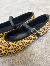 Ballerina in cavallino stampa leopardo con cinturino nero
