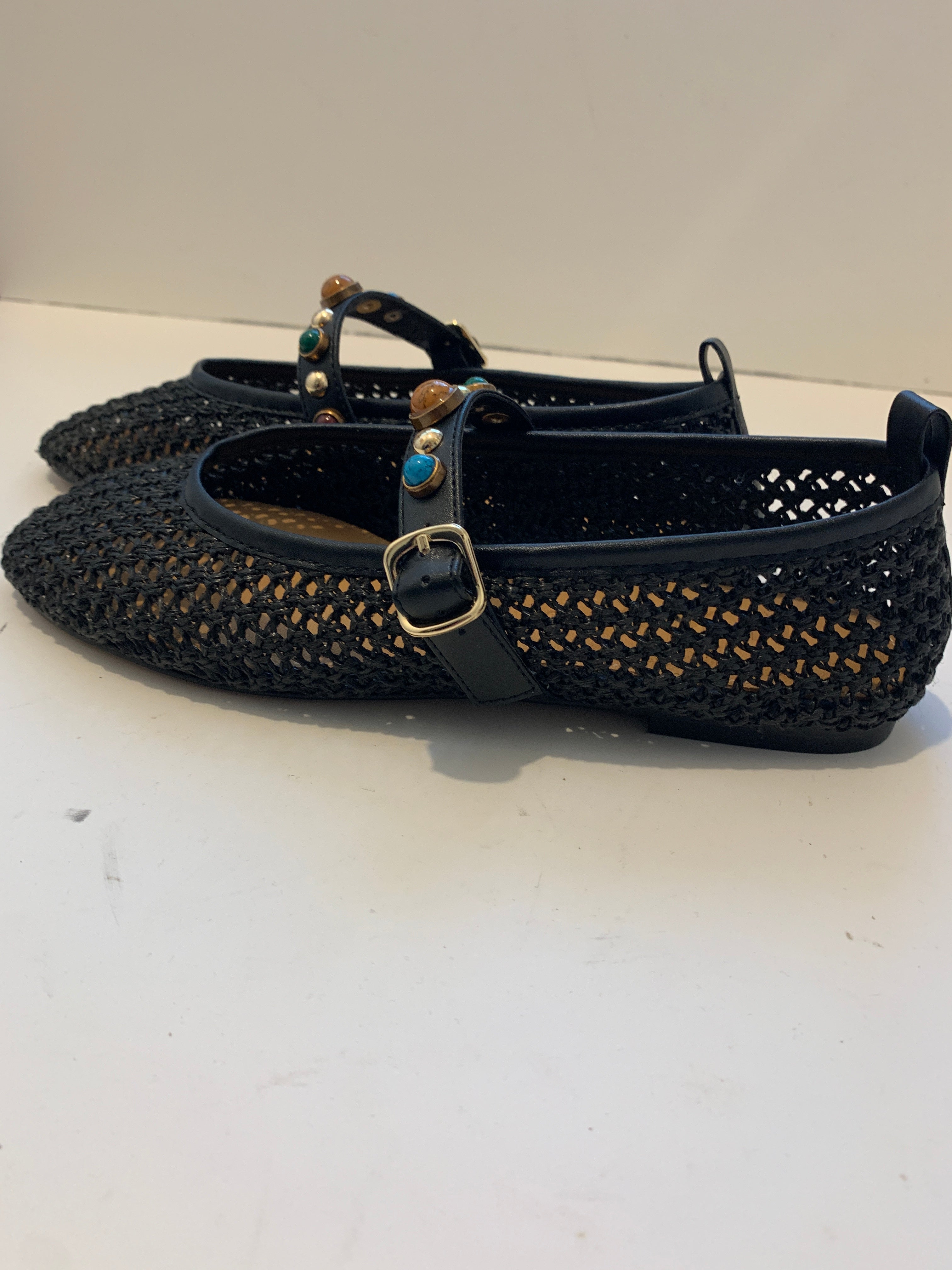 Intertwined ballerina with studded strap