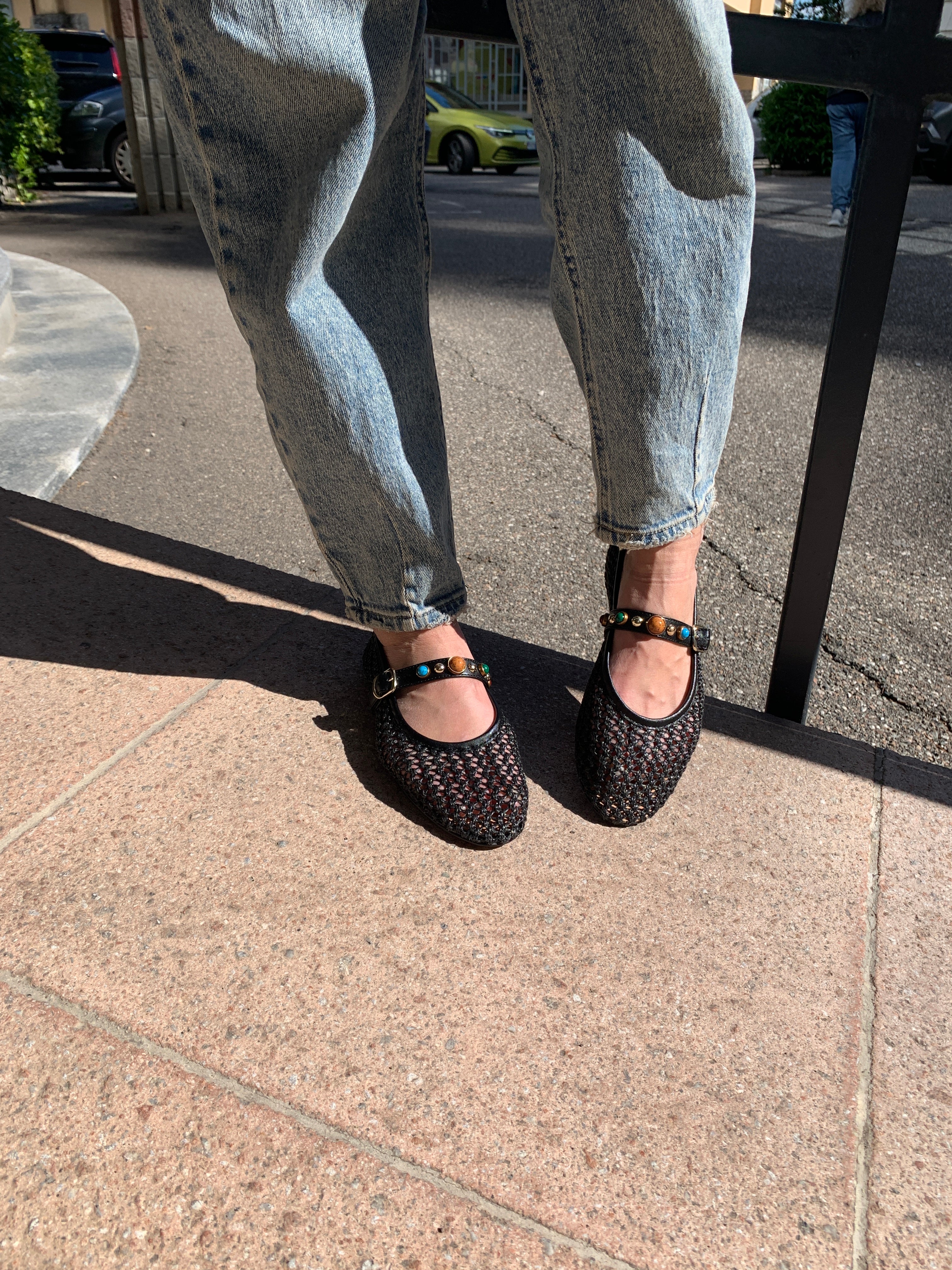 Intertwined ballerina with studded strap