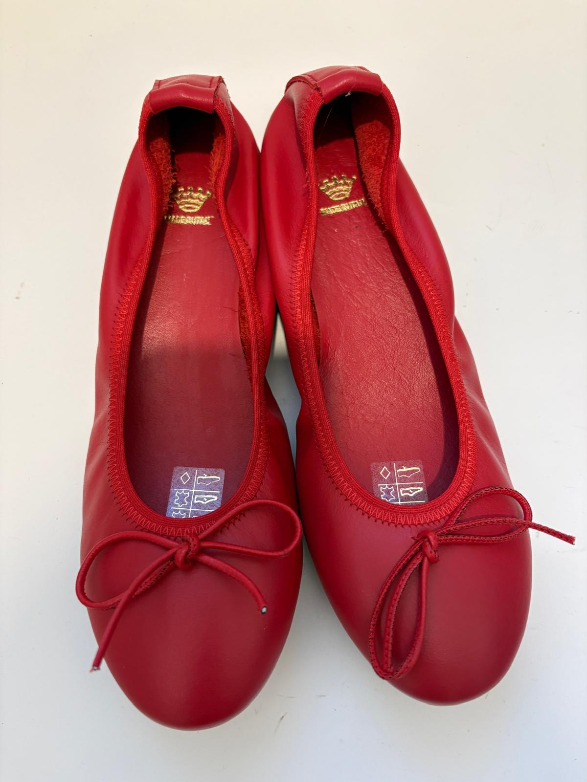 Ballerina in nappa morbida con fiocco e profilo elastico