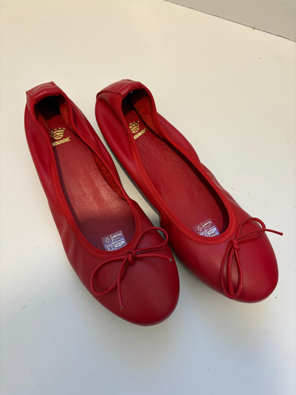 Ballerina in nappa morbida con fiocco e profilo elastico