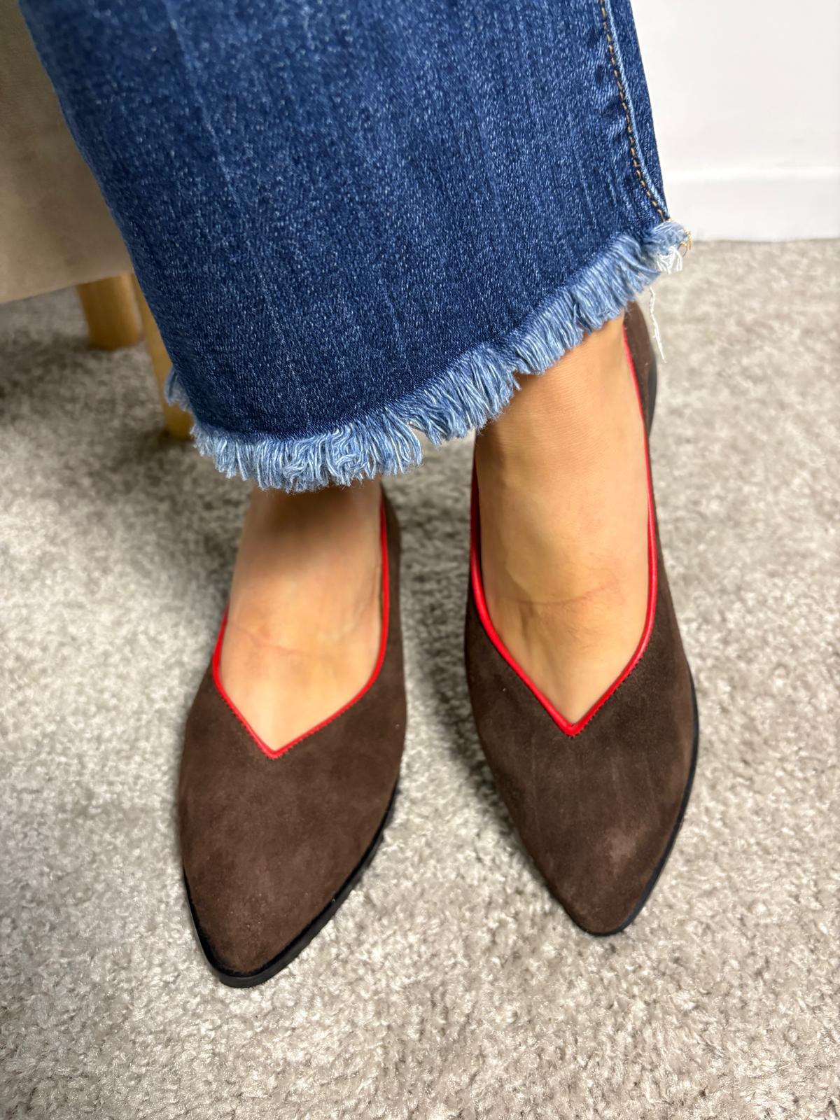 Ballerina Paola in pelle scamosciata bordeaux con bordo in pelle