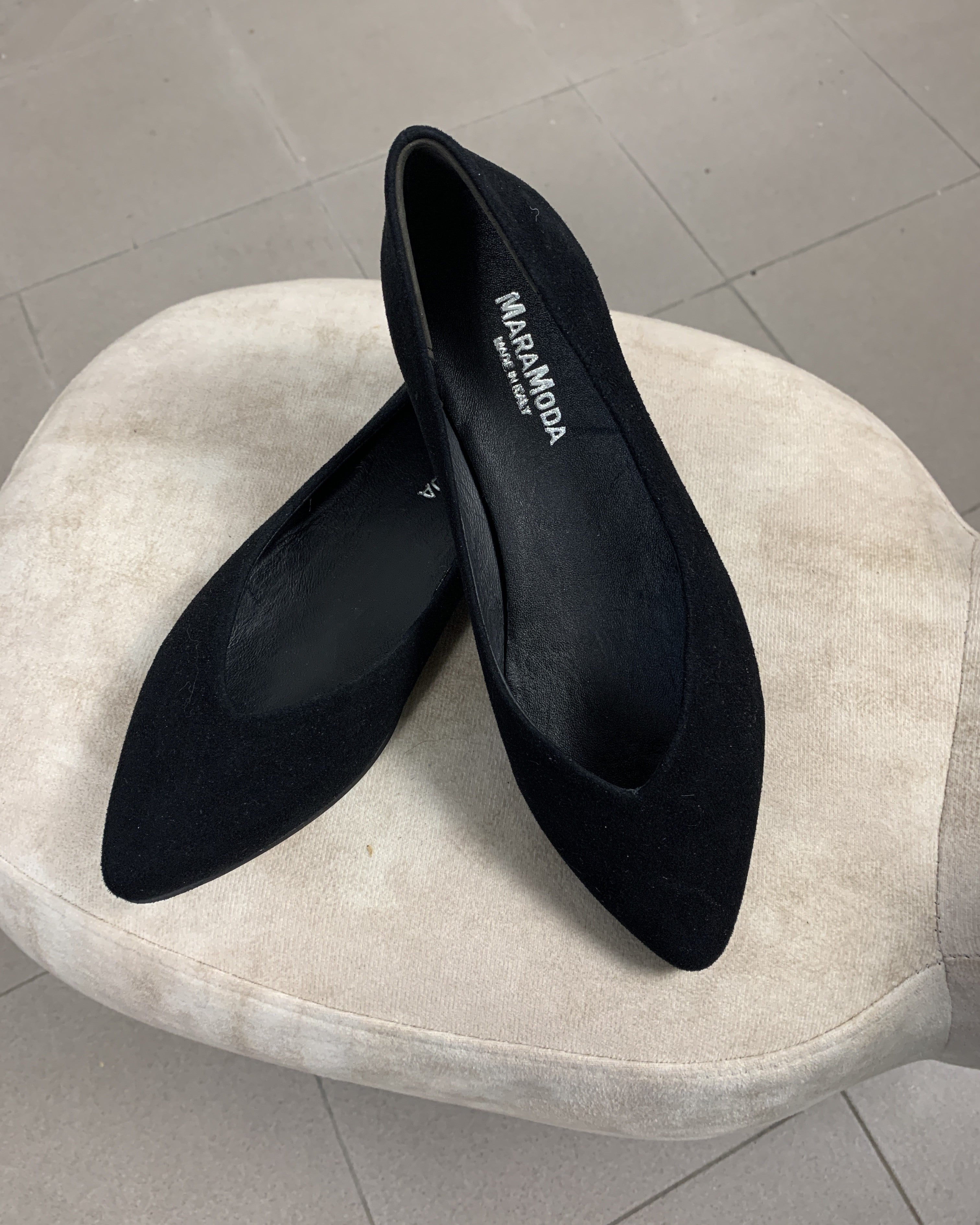 Paola suede pointed ballet flats with V-cut vamp