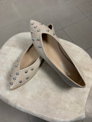 Ballerina Paola a punta in pelle con borchie