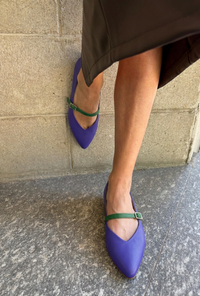 Ballerina Paola a punta in pelle con cinturino