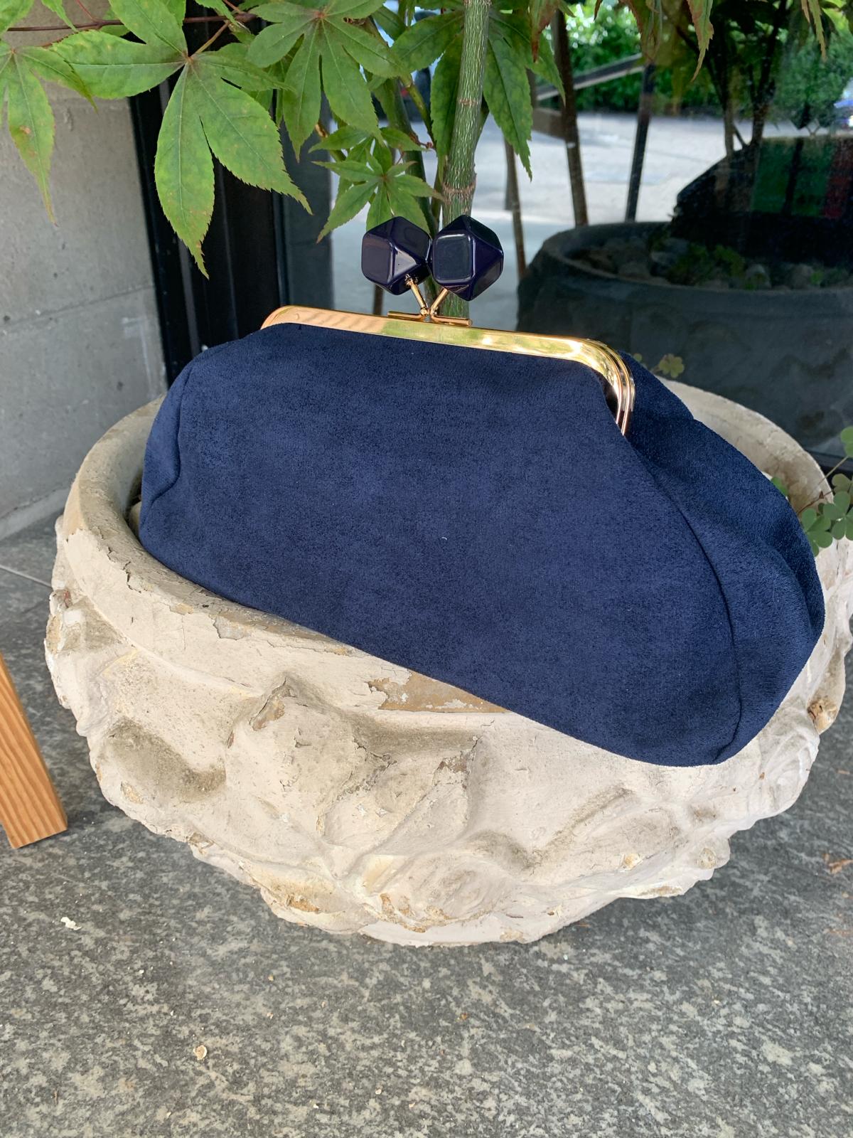 Borsa a mano in alcantara effetto camoscio