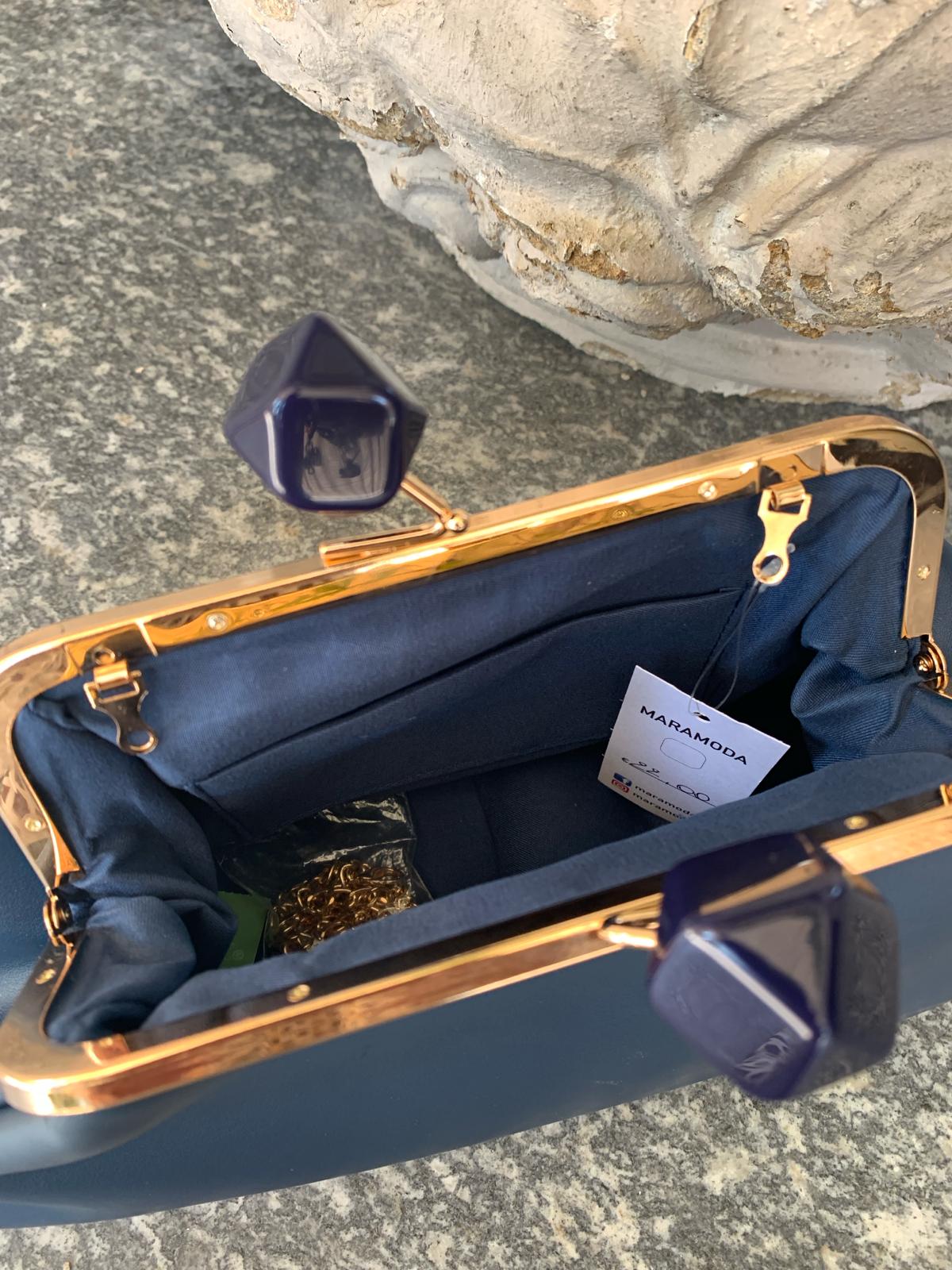Borsa a mano in ecopelle con chiusura gioiello