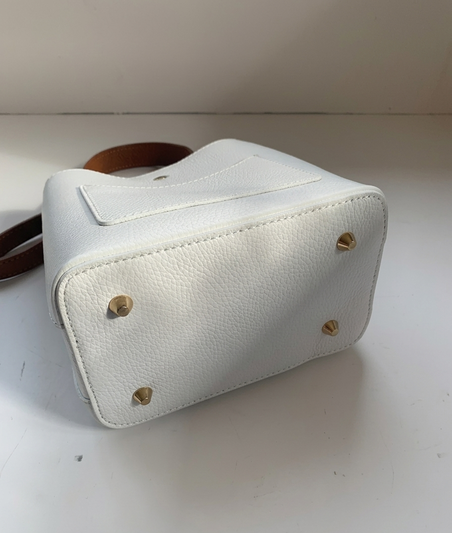 Orange peel effect leather handbag and shoulder bag