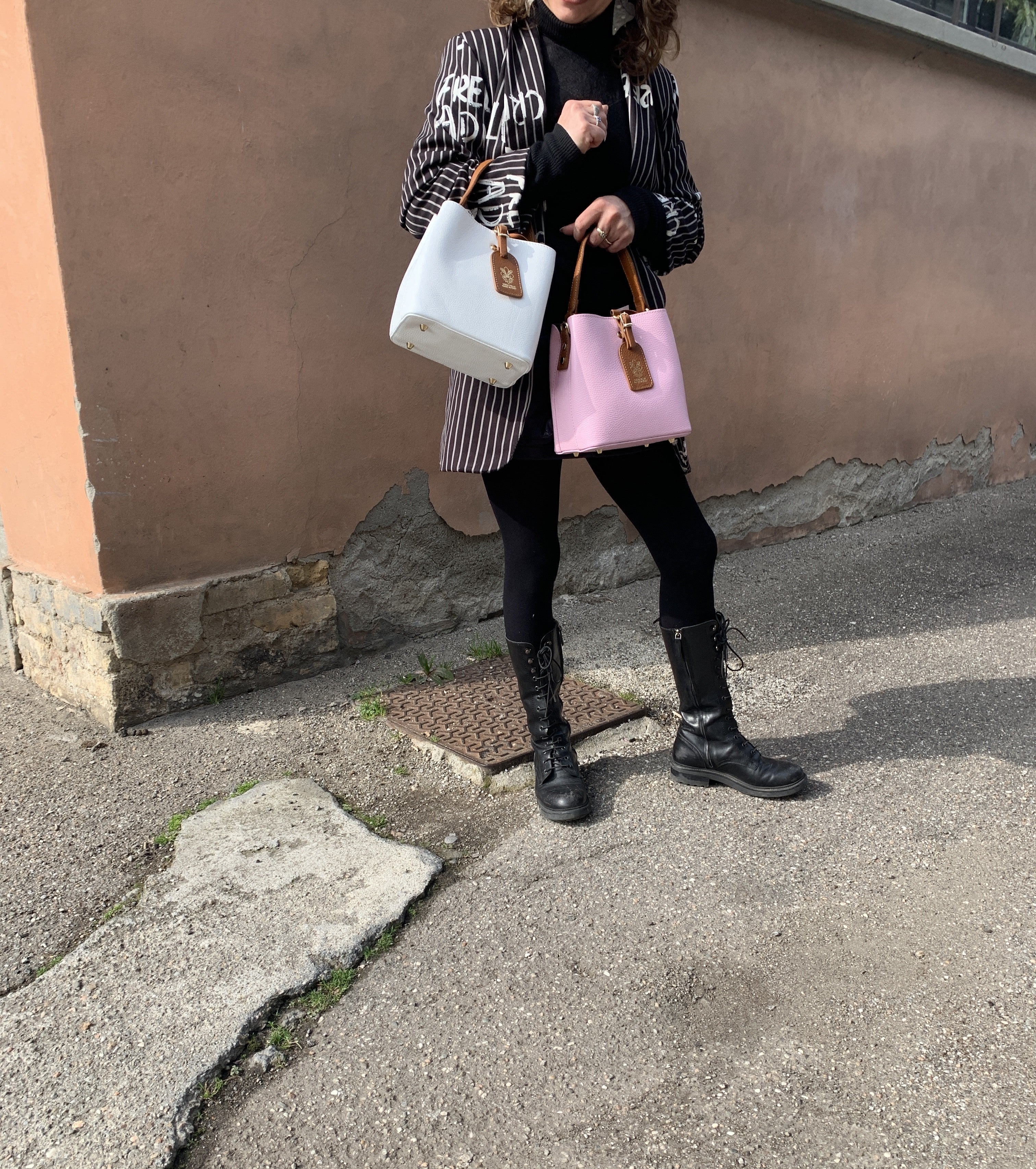 Orange peel effect leather handbag and shoulder bag