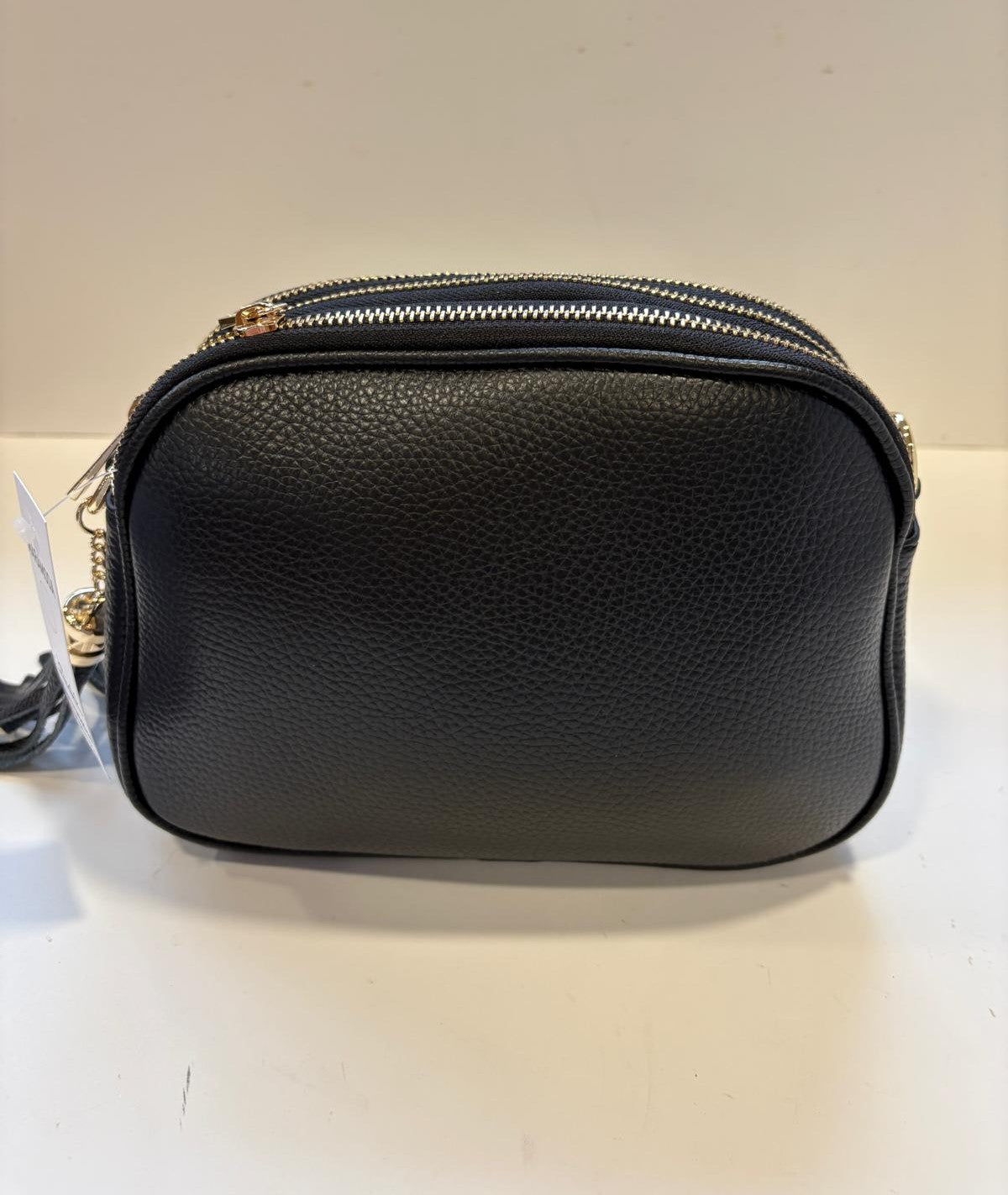 Orange peel effect leather handbag and shoulder bag