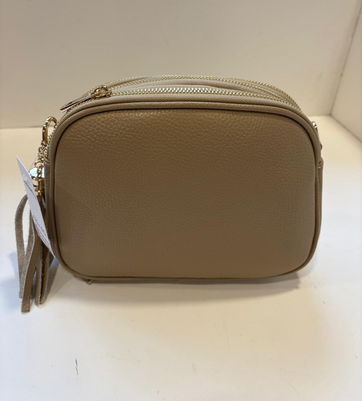Orange peel effect leather handbag and shoulder bag
