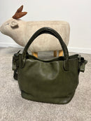 Borsa in pelle verde da spalla e a mano