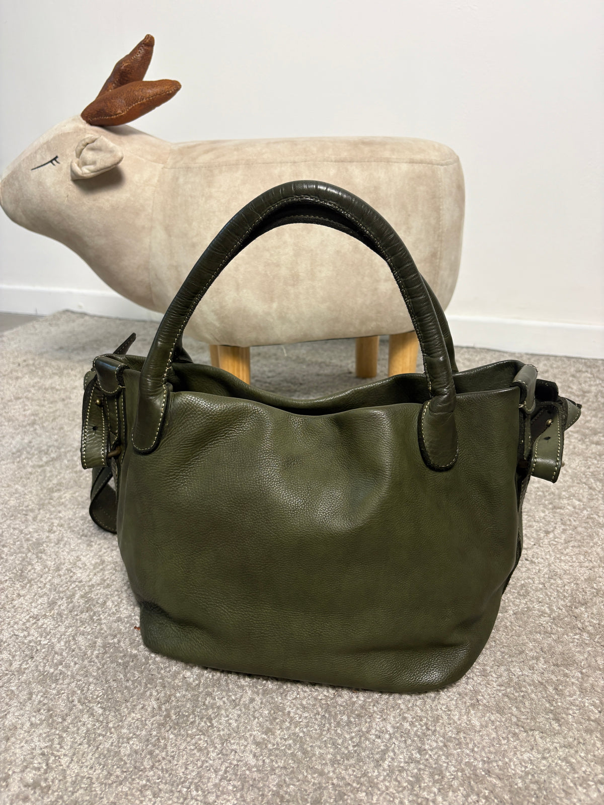 Borsa in pelle verde da spalla e a mano