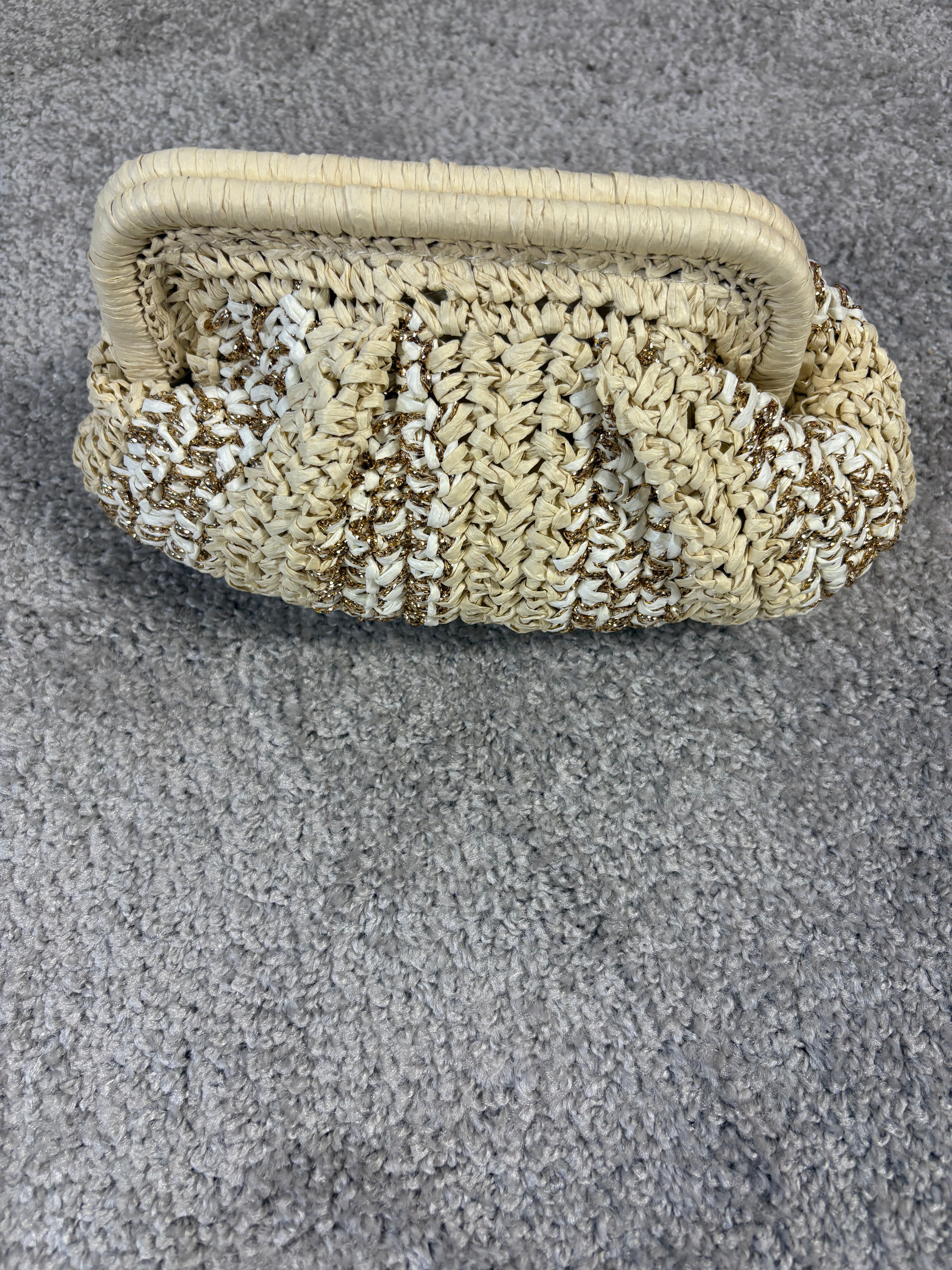 Borsa a mano in rafia con tracolla removibile