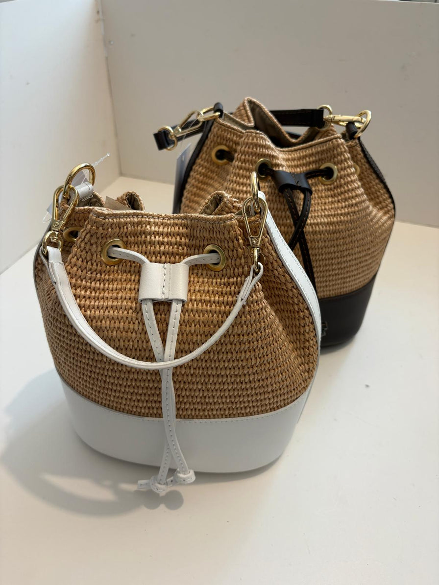 Woven bucket bag with leather details