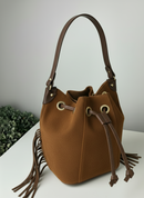 Borsa a Secchiello “Boho Chic” in pelle scamosciata con frange