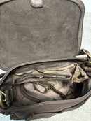 Borsa a spalla in pelle testa di moro con patta e cerniera