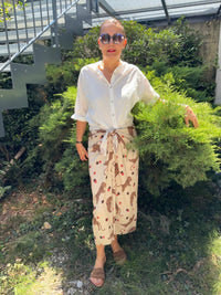Camicia bianca in cotone con bottoni e maniche tre quarti