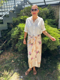Camicia bianca in cotone con bottoni e maniche tre quarti