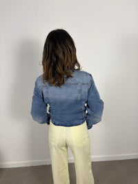 Camicia in jeans chiaro con bottoni automatici
