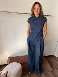 Camicia in sangallo con chiusura stile giapponese