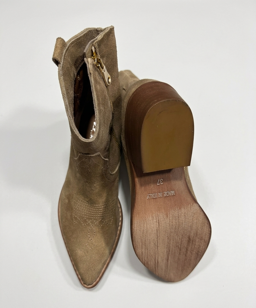 Ankle-high beige suede cowboy boots