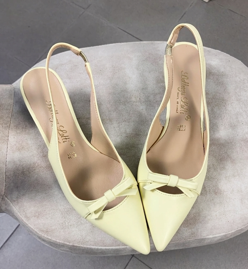Chanel slingback in ecopelle giallo burro con fiocchetto