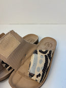 Ciabatta brown africana con velcro e rafia