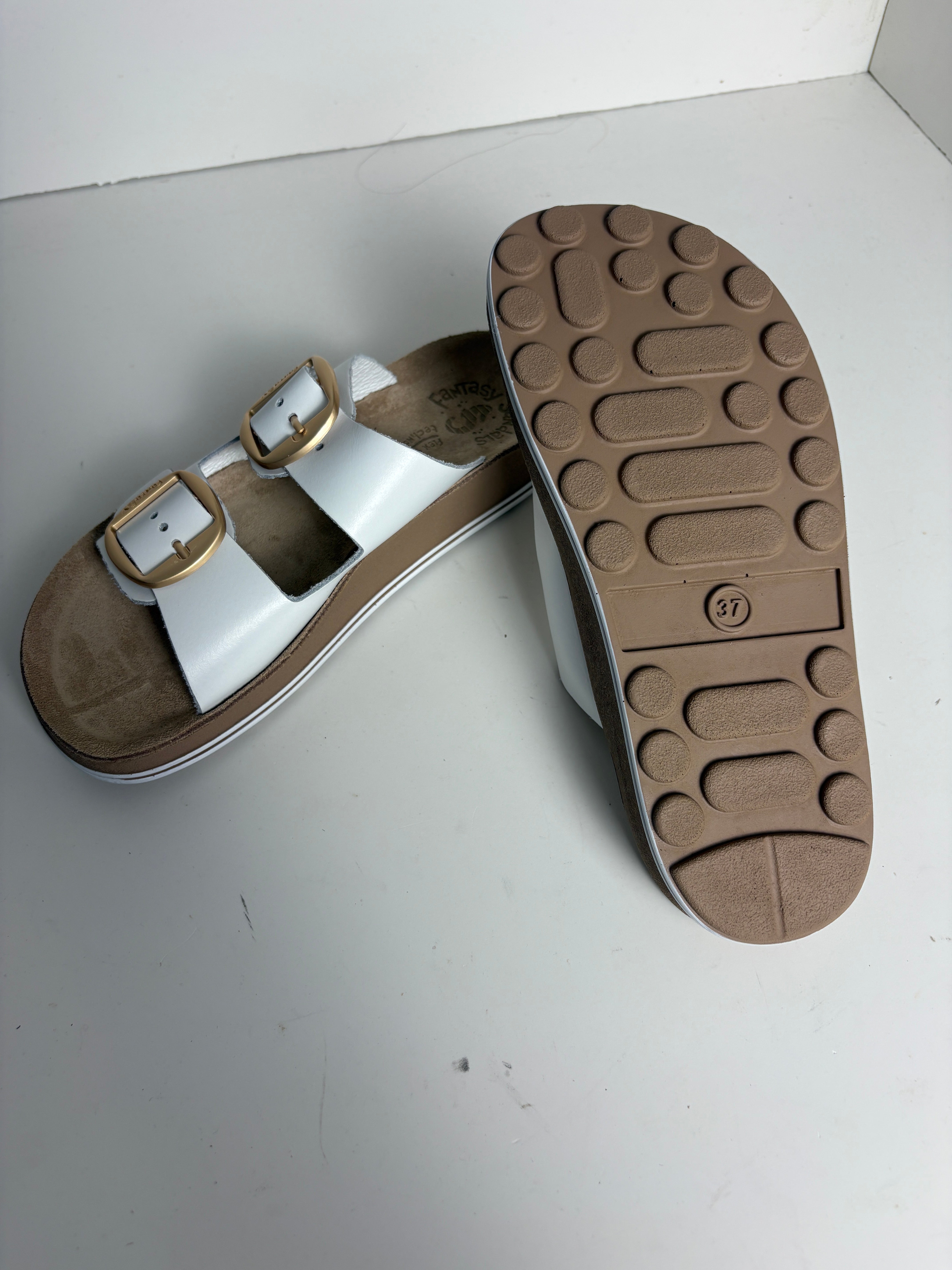 Ciabatta con doppia fascia regolabile