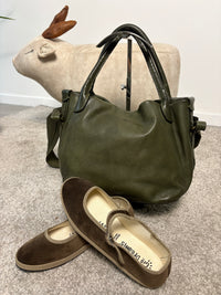 Borsa in pelle verde da spalla e a mano