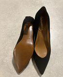 Décolleté Barbara nera in pelle o camoscio con scollo a V