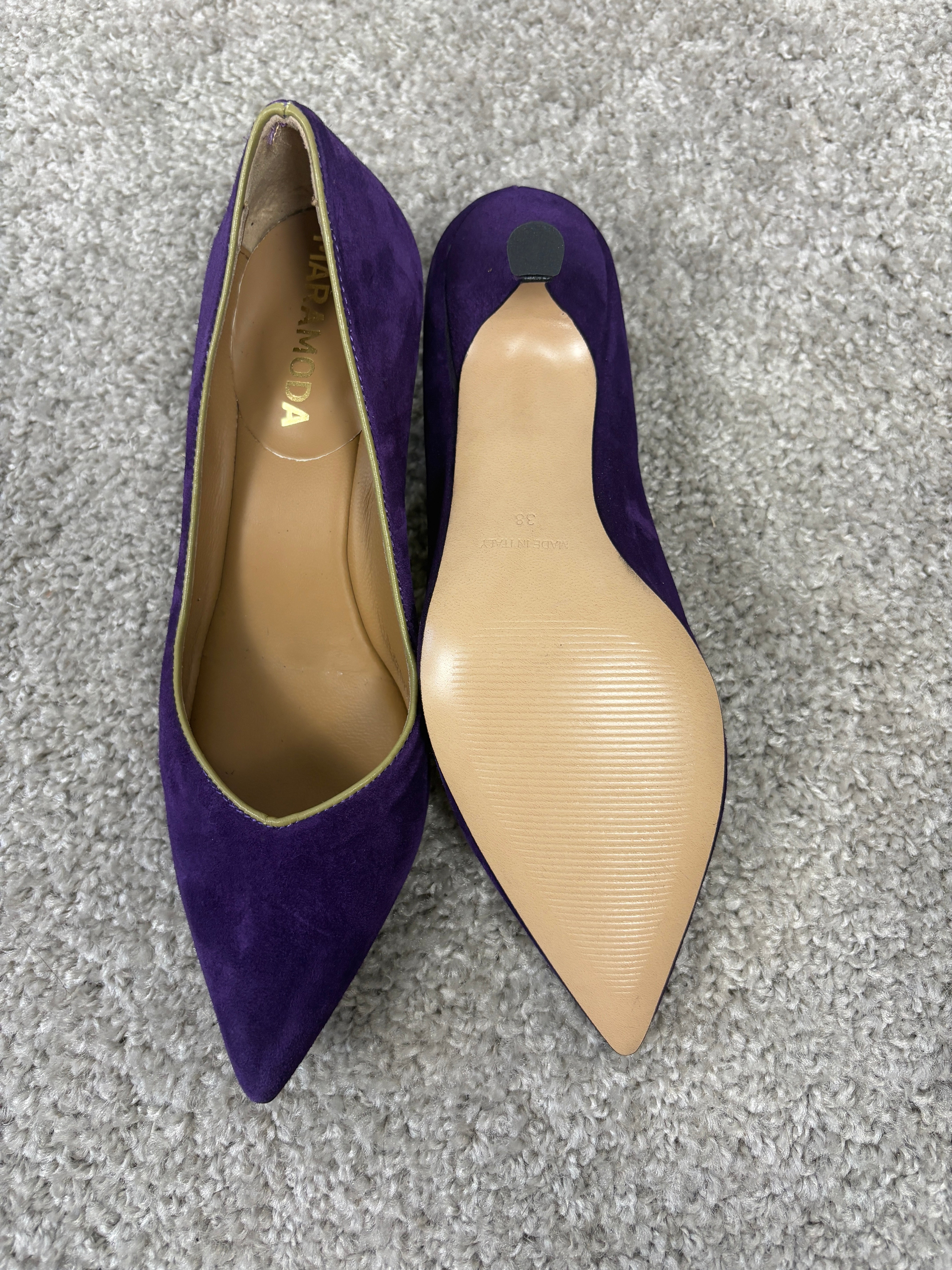 Décolleté Minnie in camoscio viola con profilo in nappa