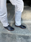 Derby uomo in pelle blu con bordo cuoio