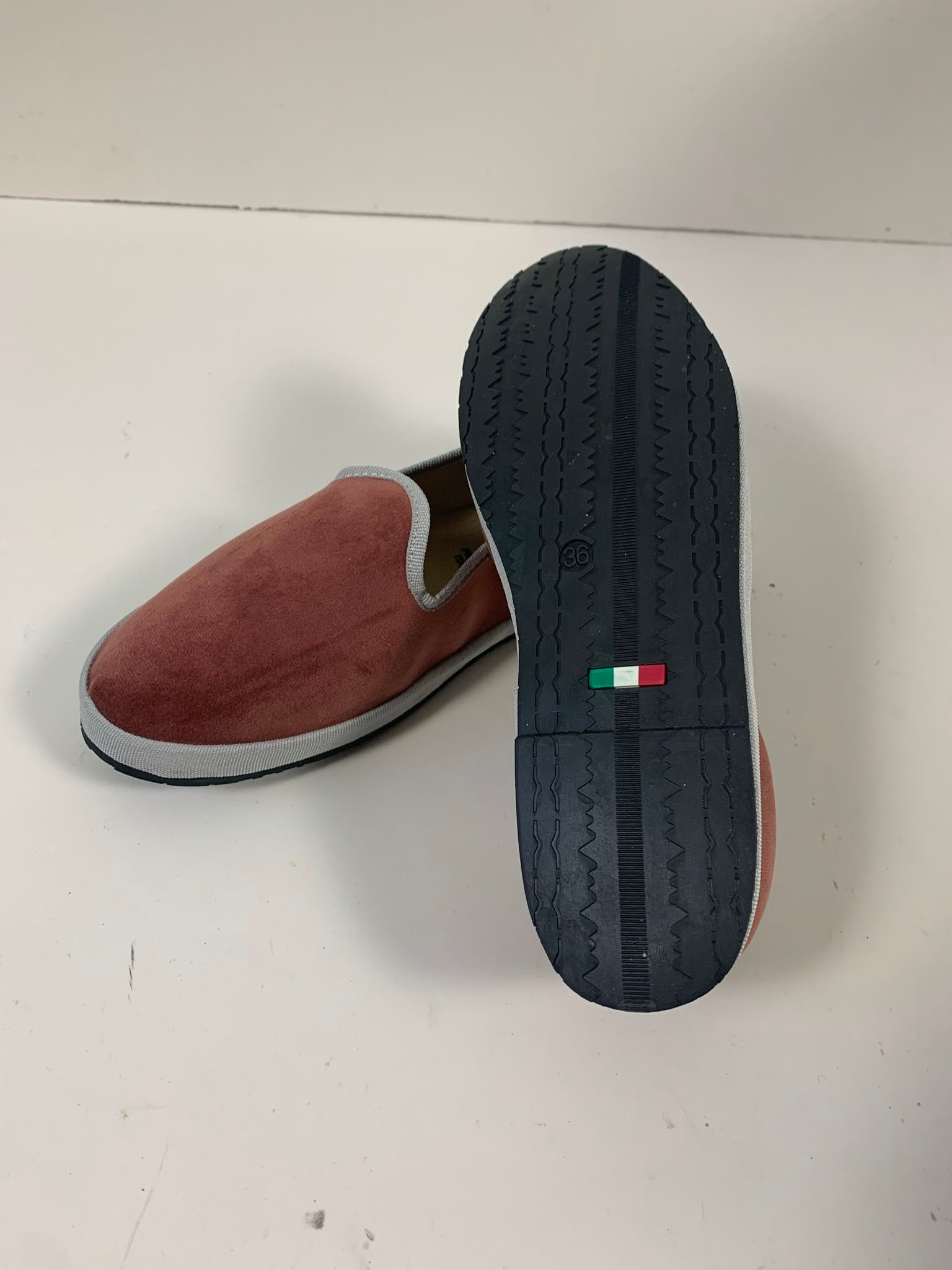 Friulane in velluto con bordo in gros-grain